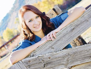 Amanda Kendall receives Boettcher Scholarship.