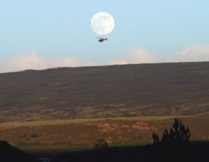 phMKHelicopterMoonphoto