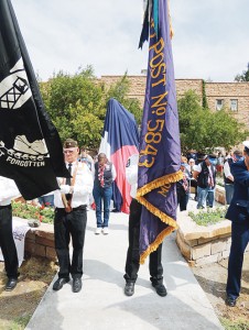 phMKP1Statue2ColorGuard