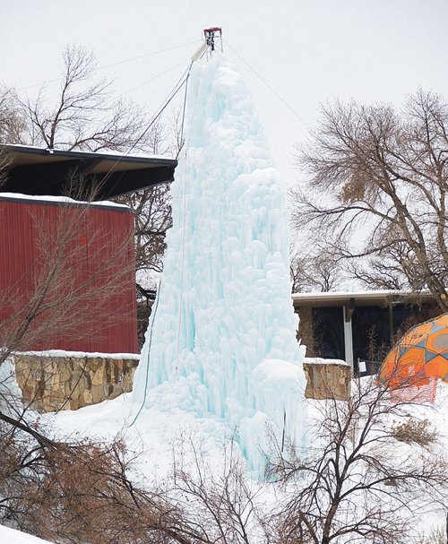 phCNCCIceSculpture
