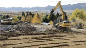 phmkDemolitionOfOldMeekerHospital